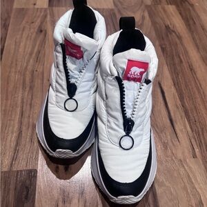 Sorel White Black and Red Puffer Boots